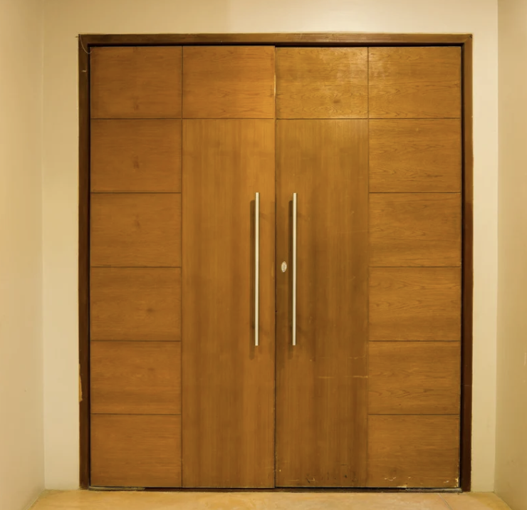 Sturdy, elegant door